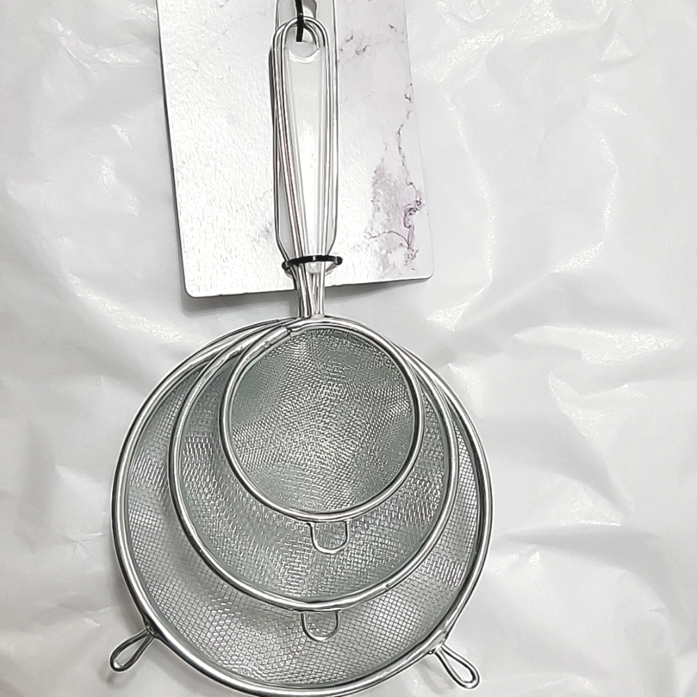 Nwt Oak + Vine Kitchen 3-piece skimmer set Mesh Strainer Sifters Hanging Hook